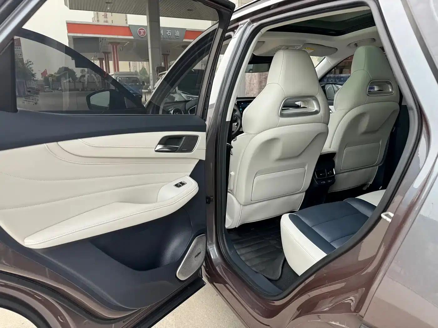 MG Pilot 2021 400TGI Automatic 2WD Trophy Flagship Edition — миниатюра 6