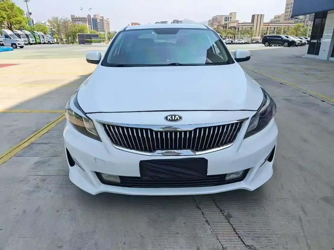 K5 2017 1.8L Automatic GL — миниатюра 2