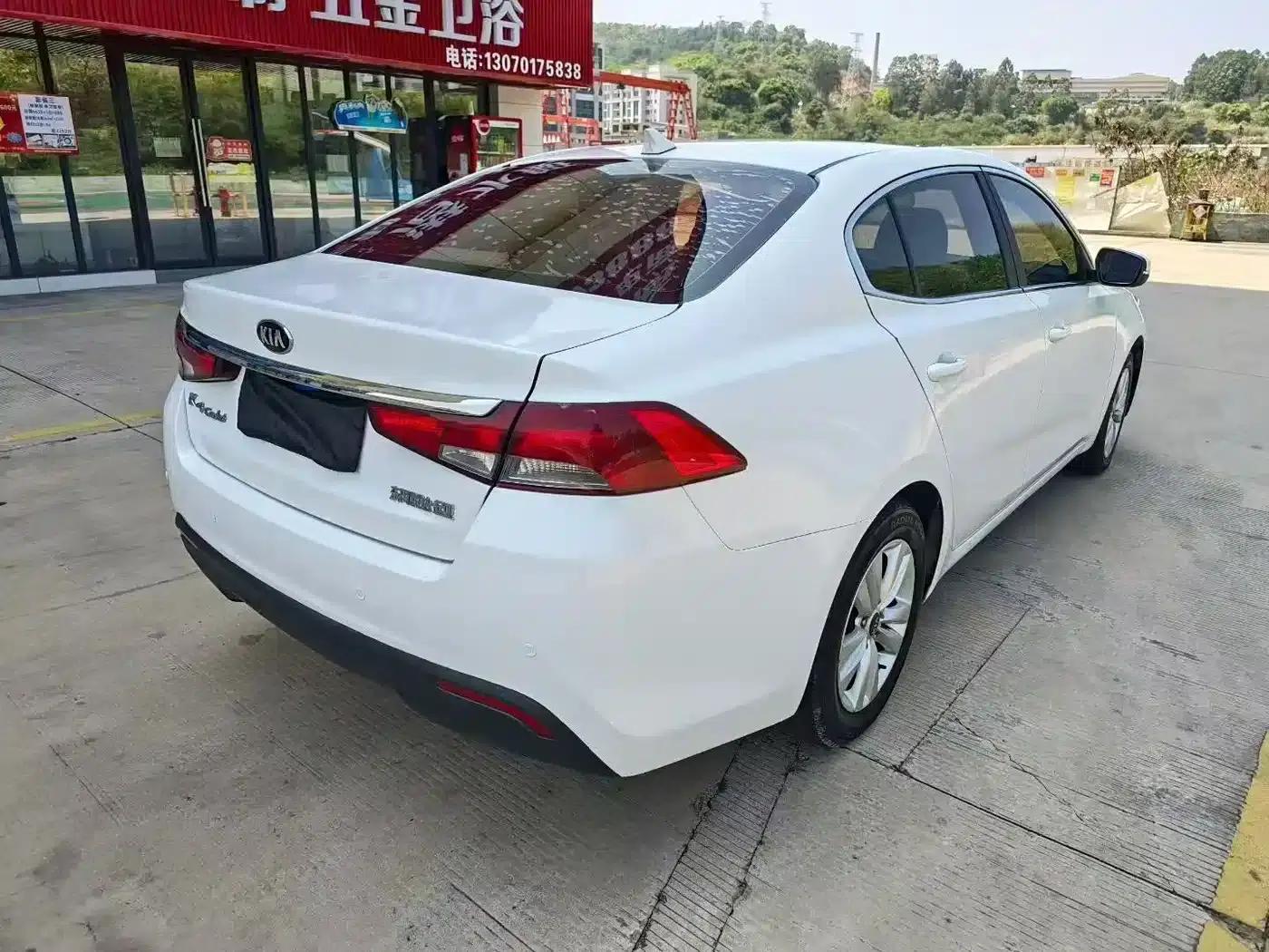 K5 2017 1.8L Automatic GL — миниатюра 4