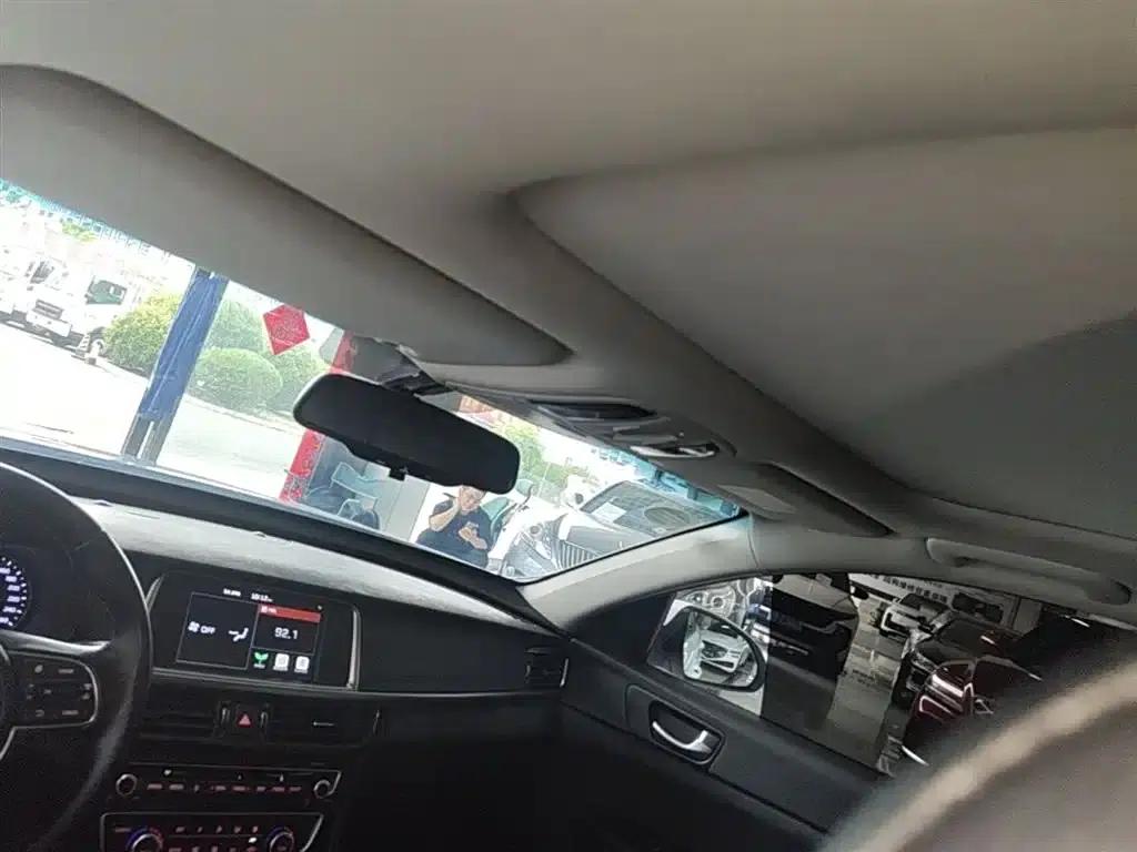 Kia K5 PHEV 2019 2.0L LUX — миниатюра 18