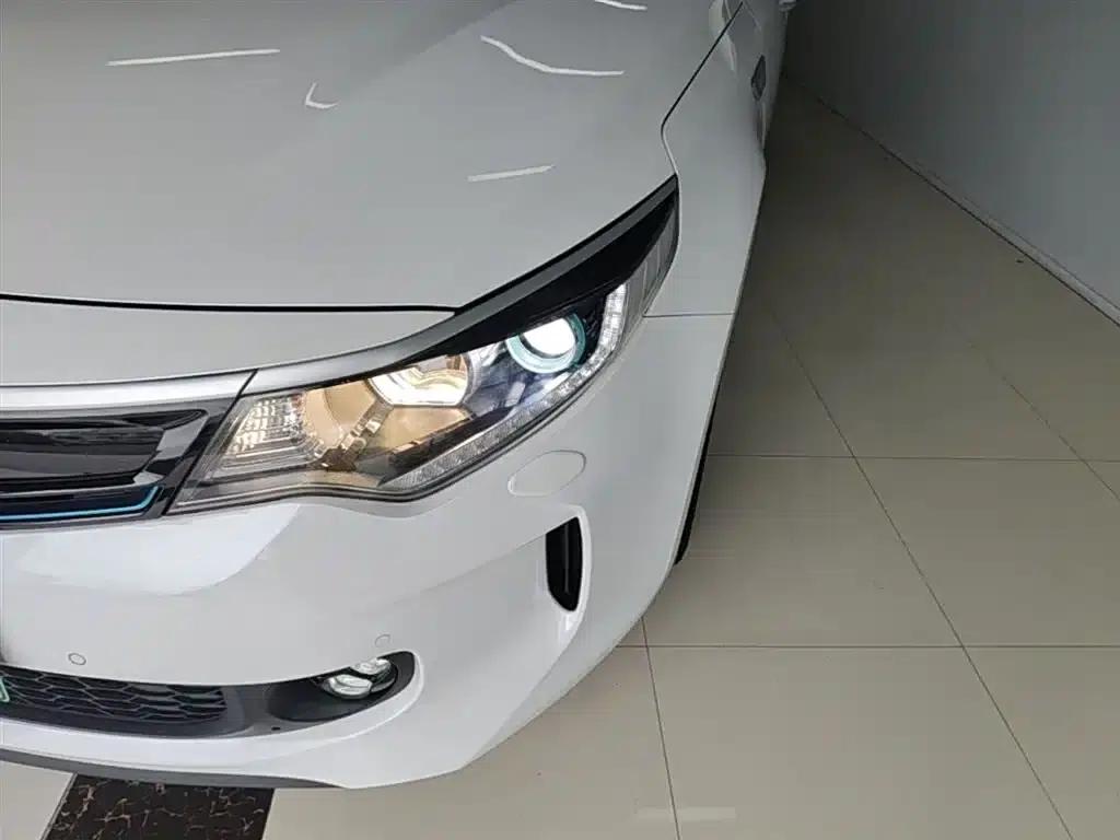 Kia K5 PHEV 2019 2.0L LUX — миниатюра 24