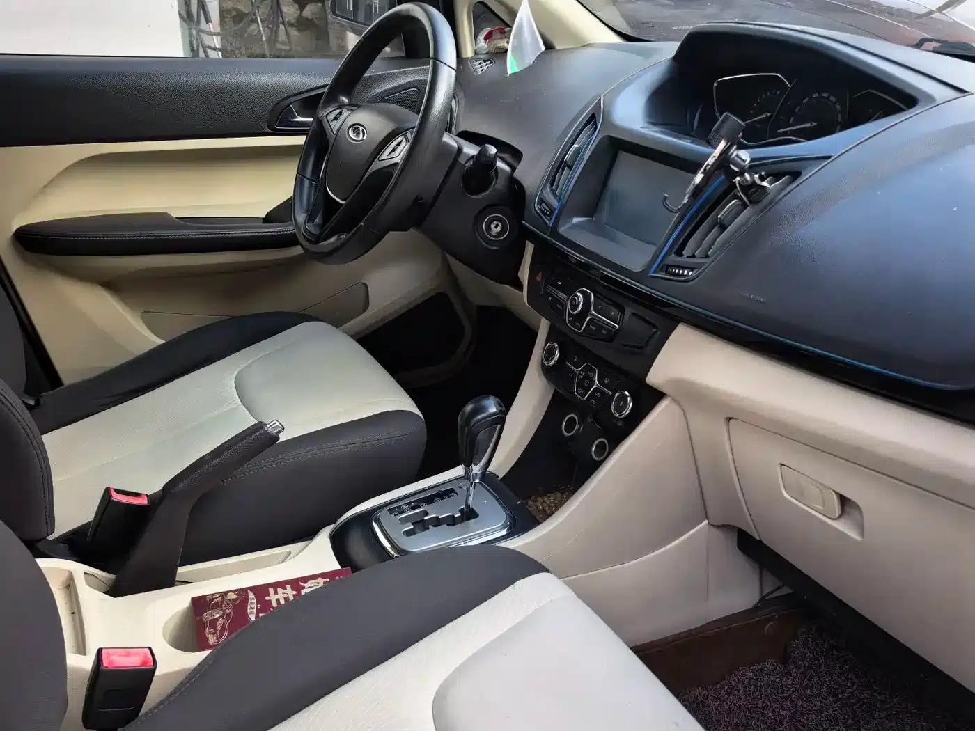 Chery Arrizo M7 2015 2.0L CVT Wide Edition 232 Seats — миниатюра 6