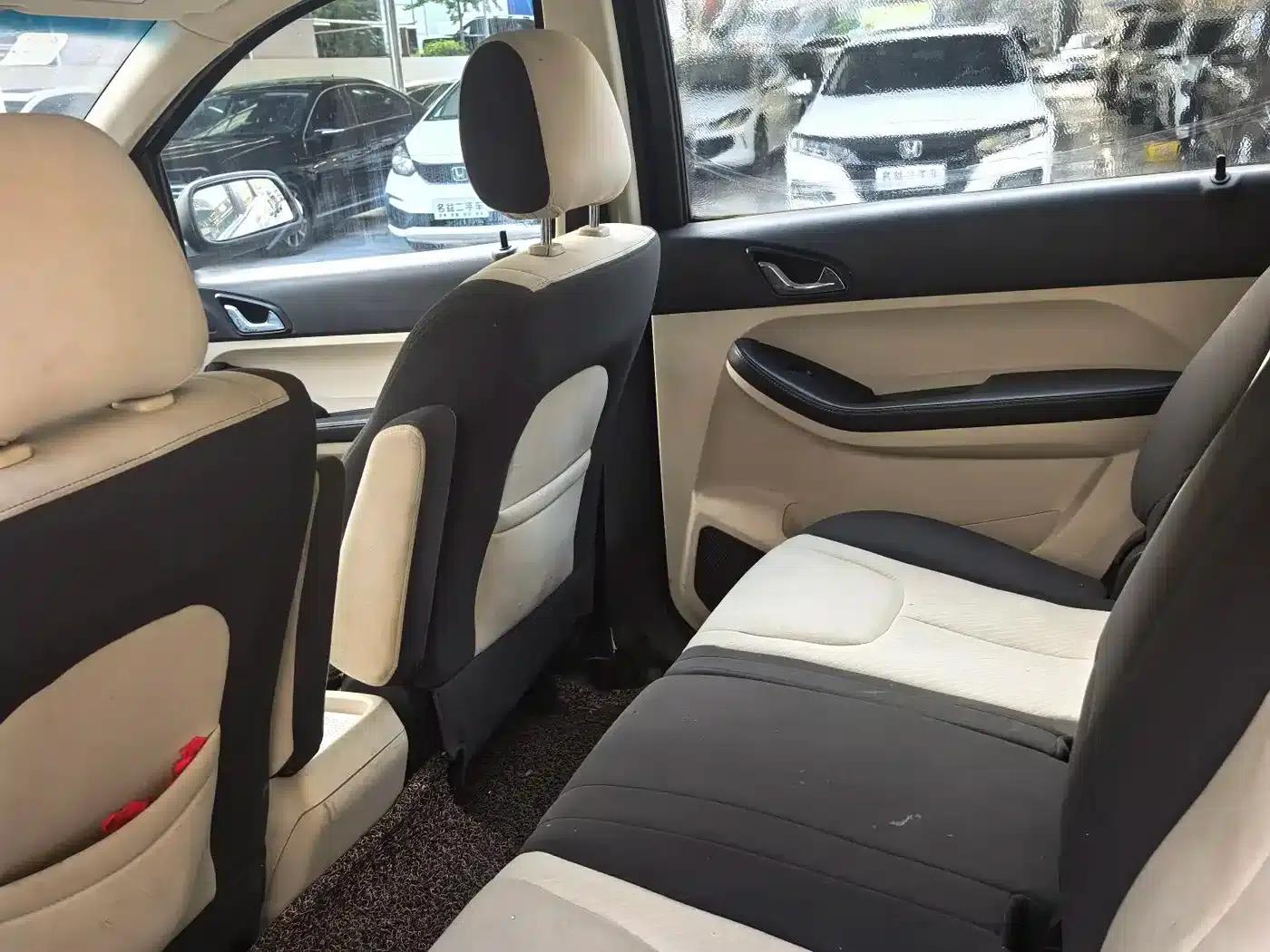 Chery Arrizo M7 2015 2.0L CVT Wide Edition 232 Seats — миниатюра 8