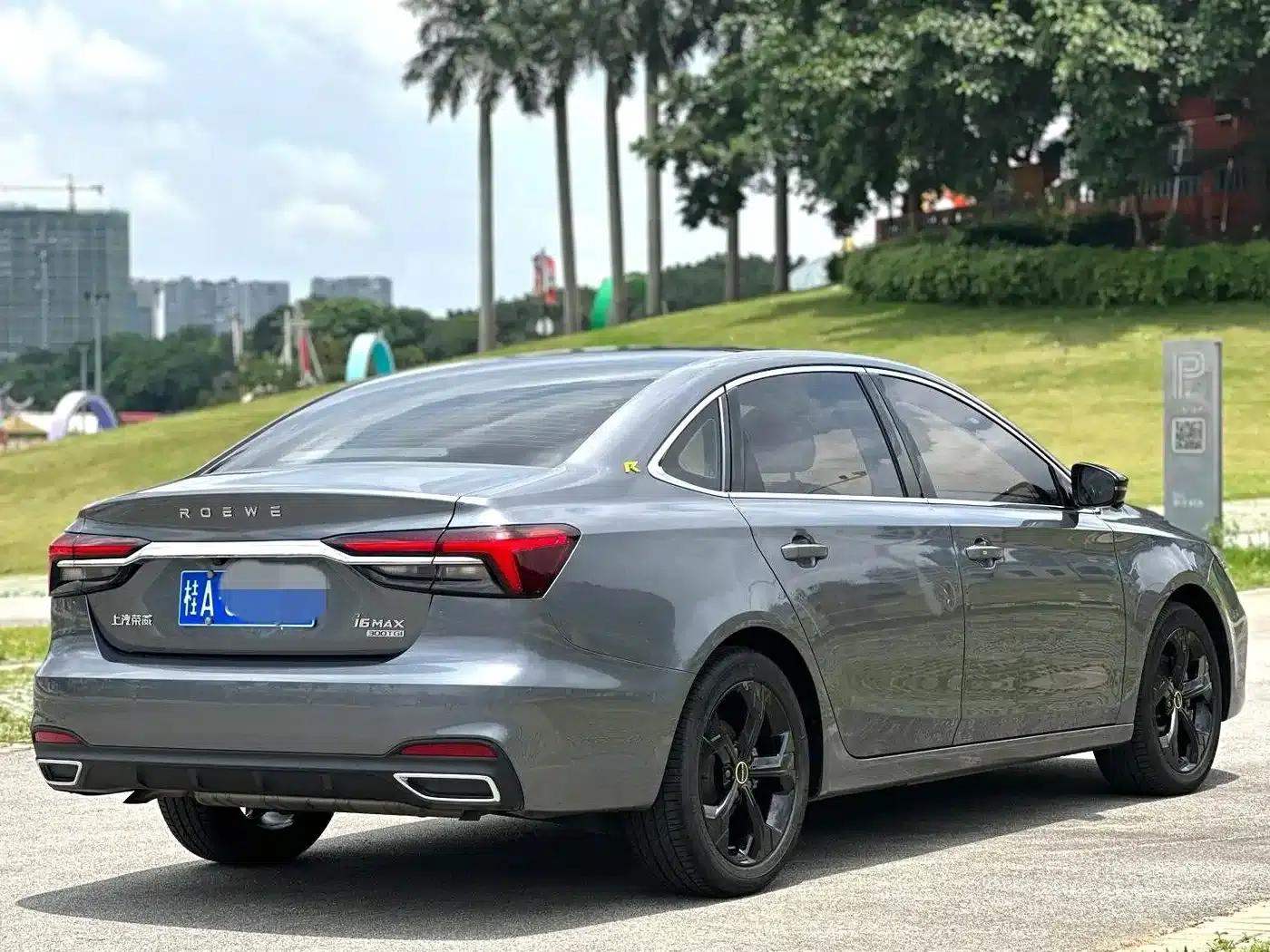 Roewe i6 MAX 2020 300TGI Automatic Cool Panoramic Sunroof Intelligent Driving Supreme Edition — миниатюра 3
