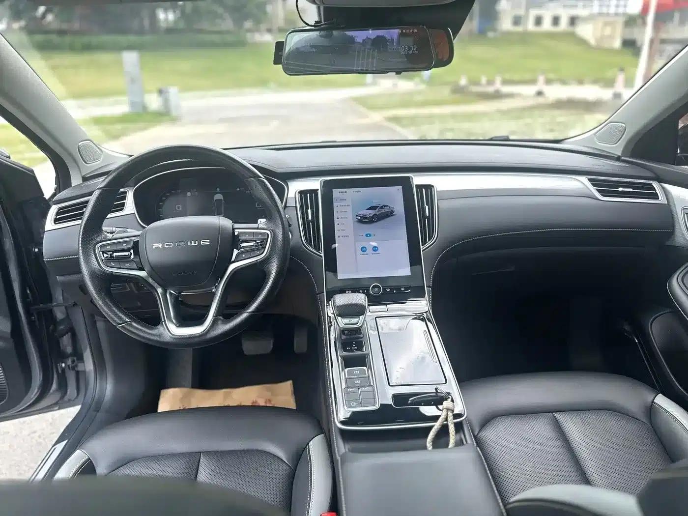 Roewe i6 MAX 2020 300TGI Automatic Cool Panoramic Sunroof Intelligent Driving Supreme Edition — миниатюра 8