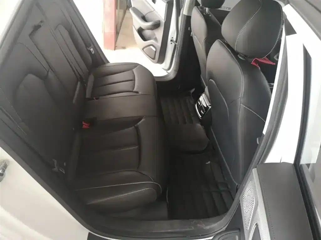 Roewe i6 MAX 2020 300TGI Automatic Cool and Intelligent Driving Edition — миниатюра 17