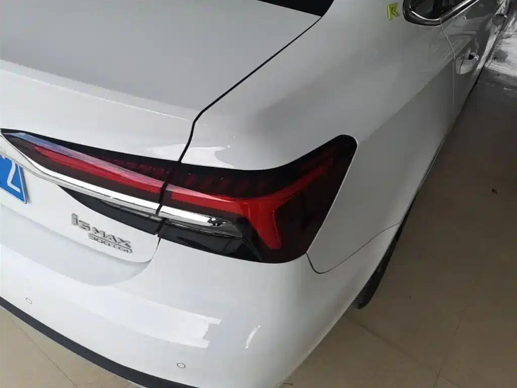 Roewe i6 MAX 2020 300TGI Automatic Cool and Intelligent Driving Edition — миниатюра 8
