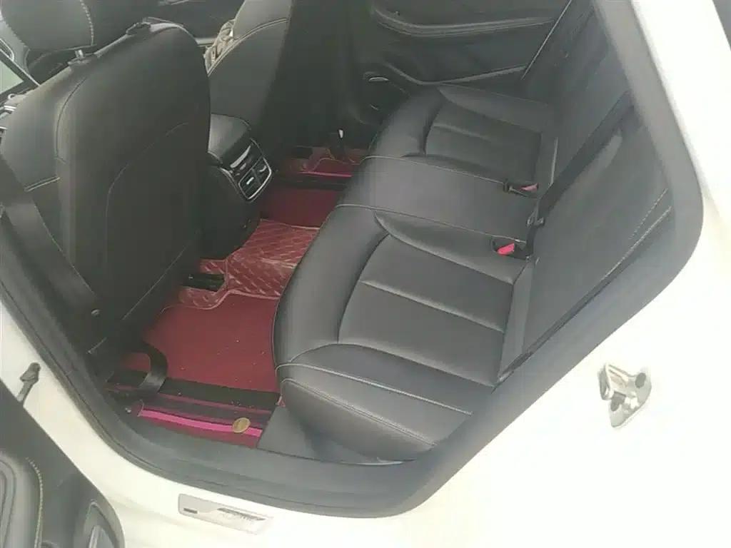 Roewe i6 MAX 2020 300TGI Automatic Cool and Intelligent Driving Edition — миниатюра 17
