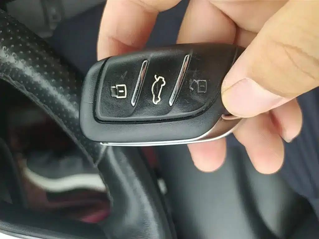 Roewe i6 MAX 2020 300TGI Automatic Cool and Intelligent Driving Edition — миниатюра 9