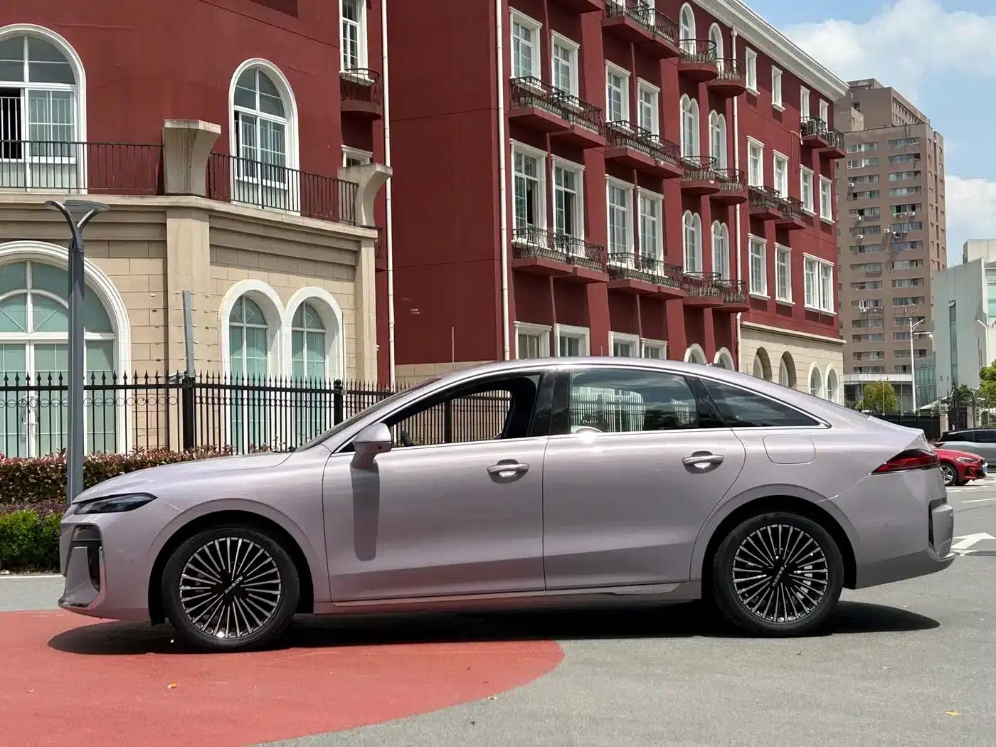 Roewe M7 DMH 2025 160km Premium Edition — миниатюра 6