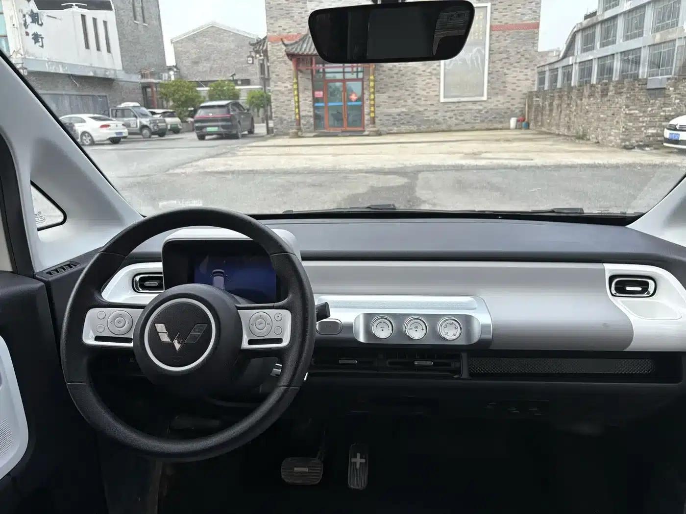 Wuling Air ev Clear Sky 2023 Model, Four-Seat Standard Edition — миниатюра 5