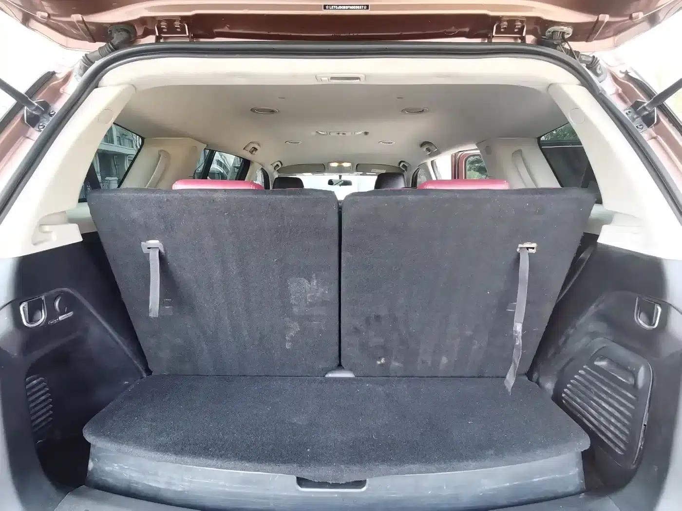 mu-X Ranger 2015 2.5T 2WD Automatic Touring Edition 7-Seater — миниатюра 12