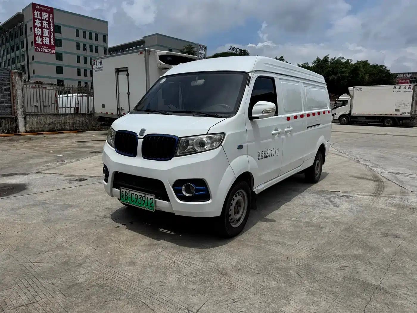 Remote E5 2019 E5L Pure Electric Van - Guoxuan 39.9kWh — миниатюра 1
