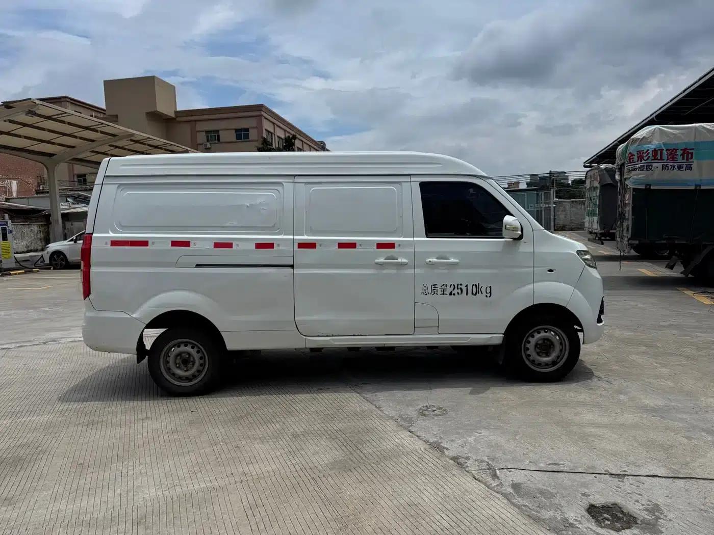 Remote E5 2019 E5L Pure Electric Van - Guoxuan 39.9kWh — миниатюра 14