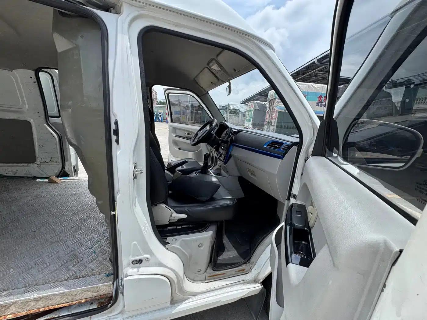 Remote E5 2019 E5L Pure Electric Van - Guoxuan 39.9kWh — миниатюра 9
