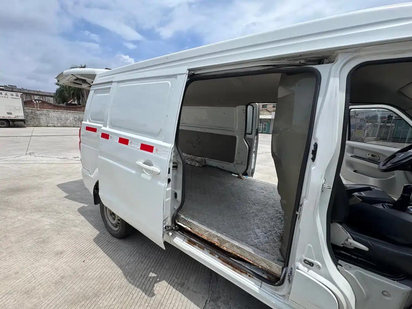 Remote E5 2019 E5L Pure Electric Van - Guoxuan 39.9kWh — миниатюра 10