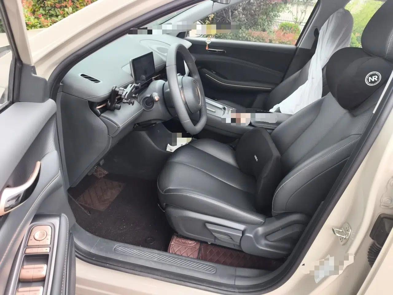 Used Baojun E6 2026 Model 500km Enjoyment Edition — миниатюра 15