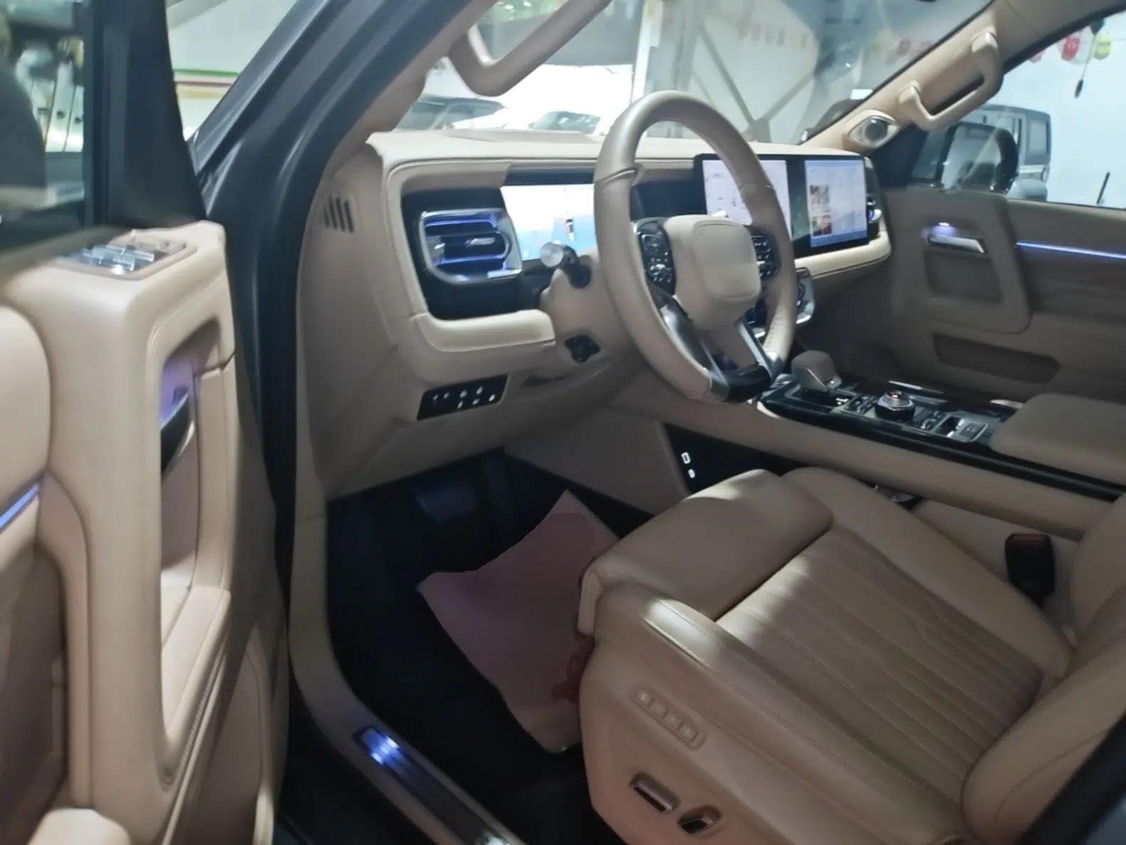 Used BAIC Off-Road BJ60 Leiting 2024 Magic Electric Drive Advanced Version 5 Seats — миниатюра 18