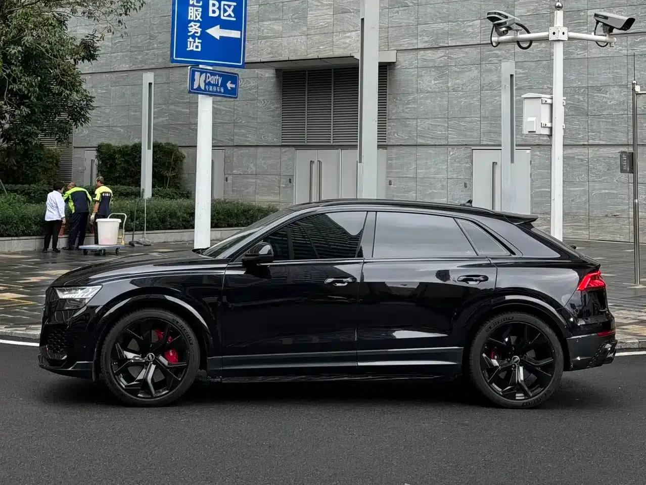 2021 Audi RS Q8 4.0T — миниатюра 3
