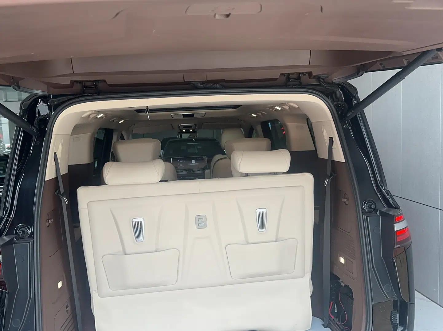 Used Bestune M9 2023 2.0T Prestige Edition — миниатюра 14