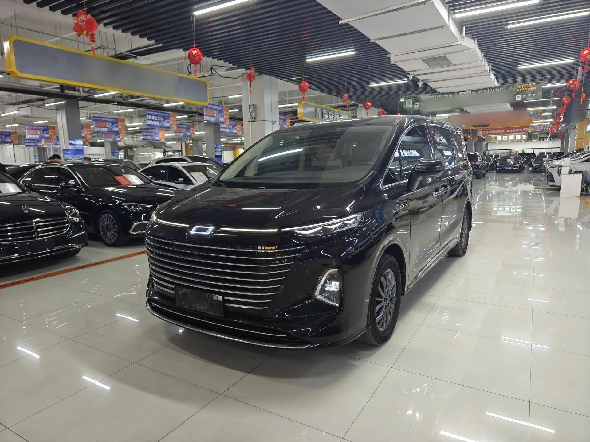 Used Bestune M9 2023 2.0T Ultimate Edition — миниатюра 1
