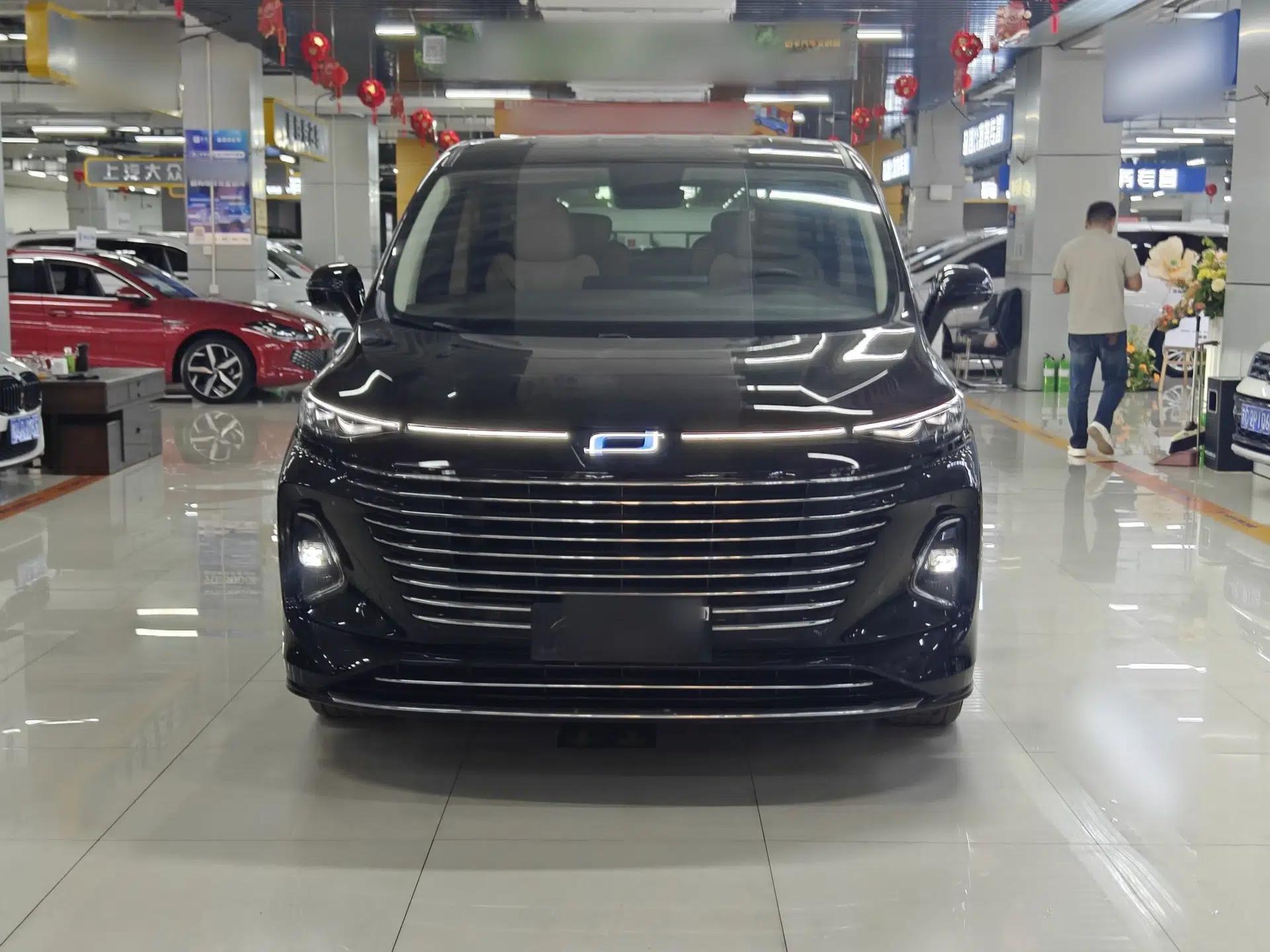 Used Bestune M9 2023 2.0T Ultimate Edition — миниатюра 2