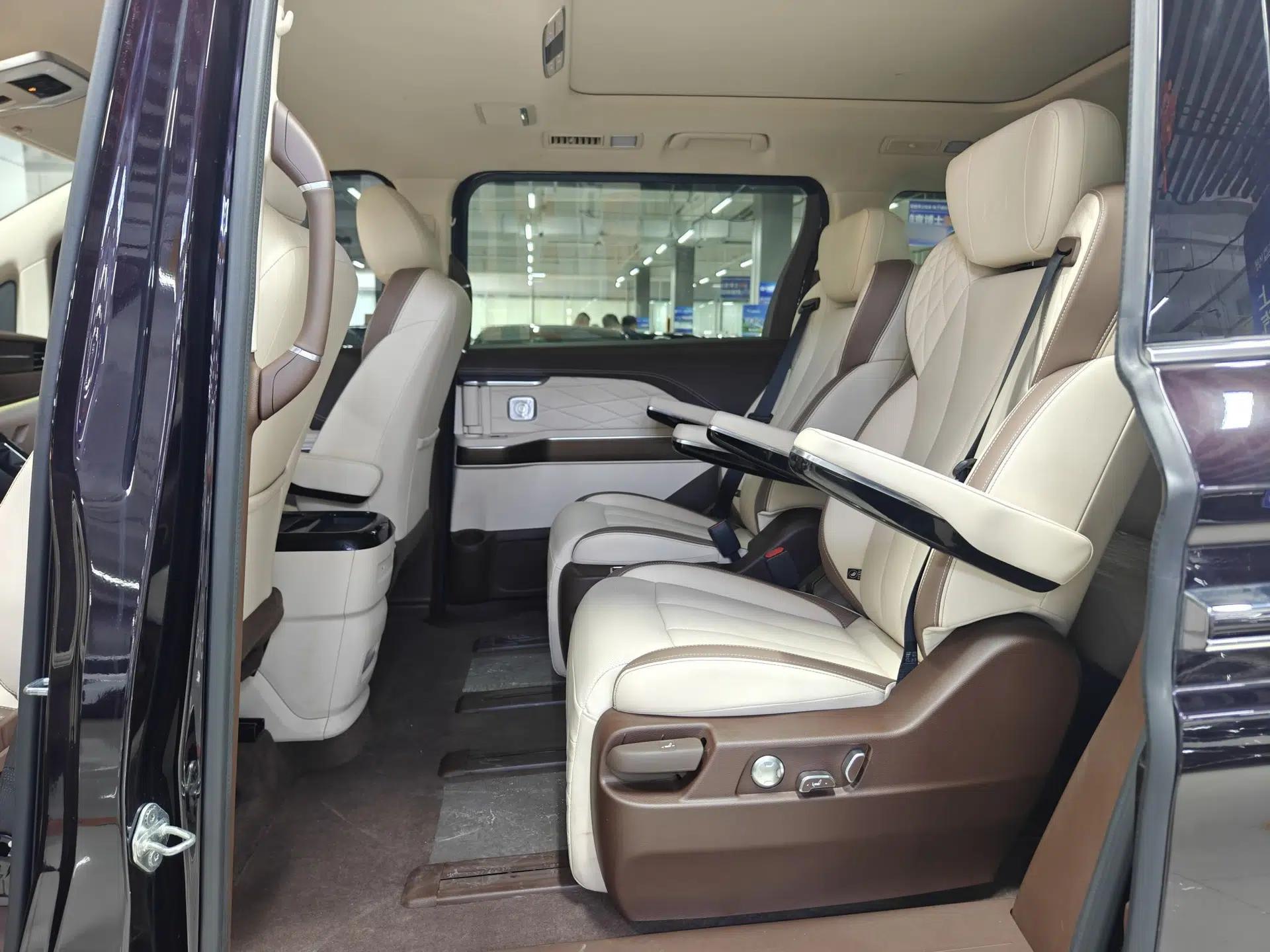 Used Bestune M9 2023 2.0T Ultimate Edition — миниатюра 8