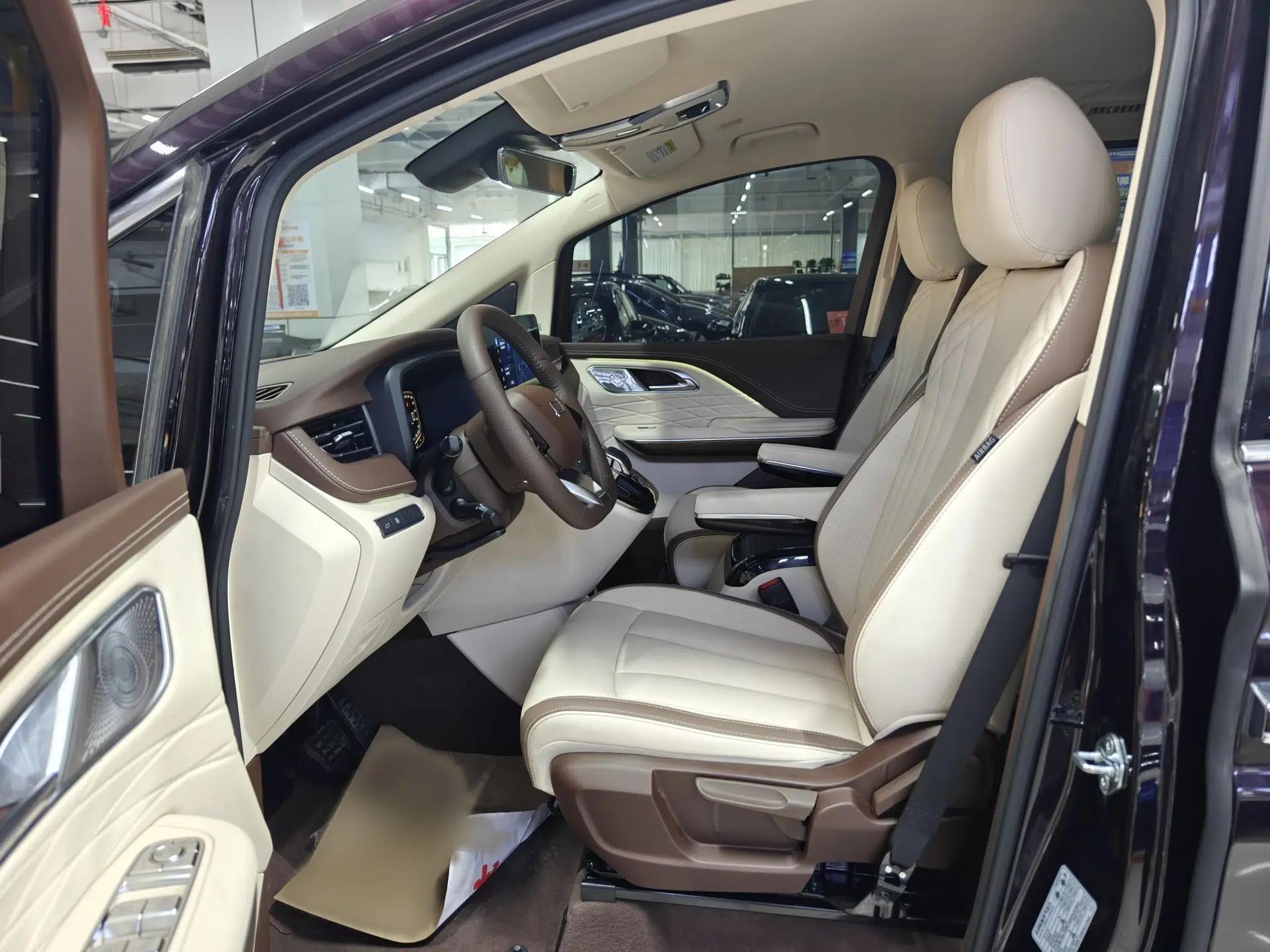 Used Bestune M9 2023 2.0T Ultimate Edition — миниатюра 10