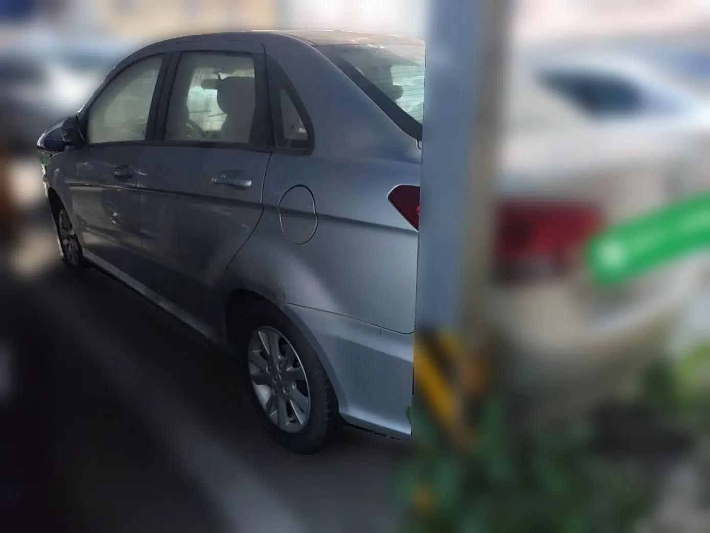 Used BAIC E Series 2013 Sedan 1.5L Automatic Lotte Edition — миниатюра 4