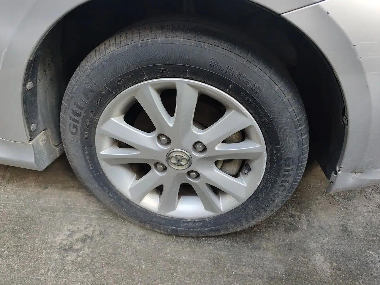 Used BAIC E Series 2013 Sedan 1.5L Automatic Lotte Edition — миниатюра 8