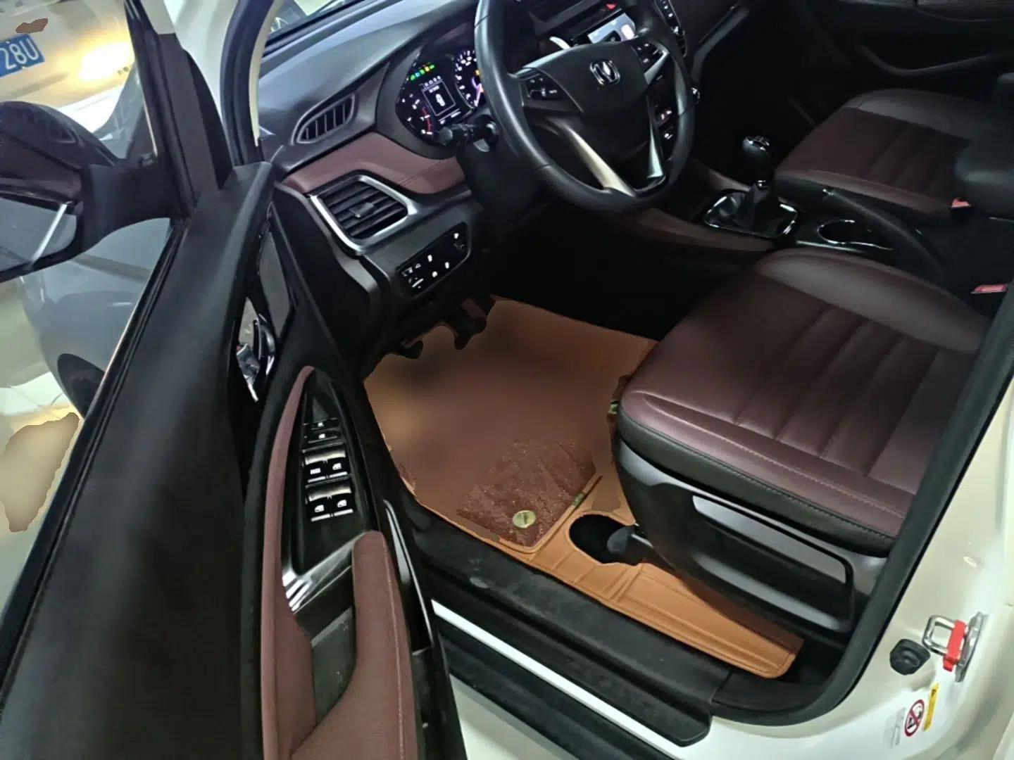 Used CHANGAN Lingxuan 2017 1.6L Manual Elite Model — миниатюра 18