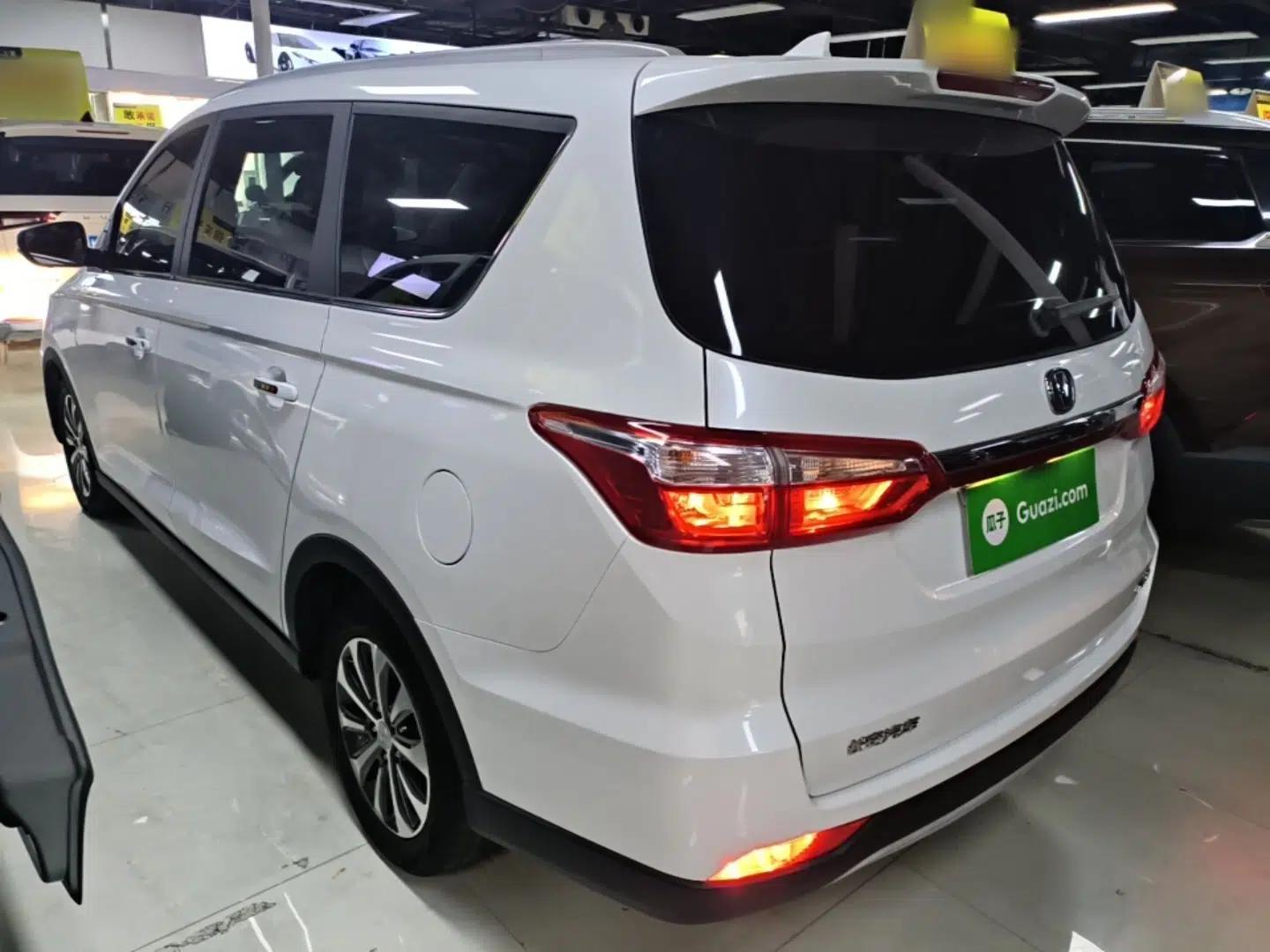 Used CHANGAN Lingxuan 2017 1.6L Manual Elite Model — миниатюра 4