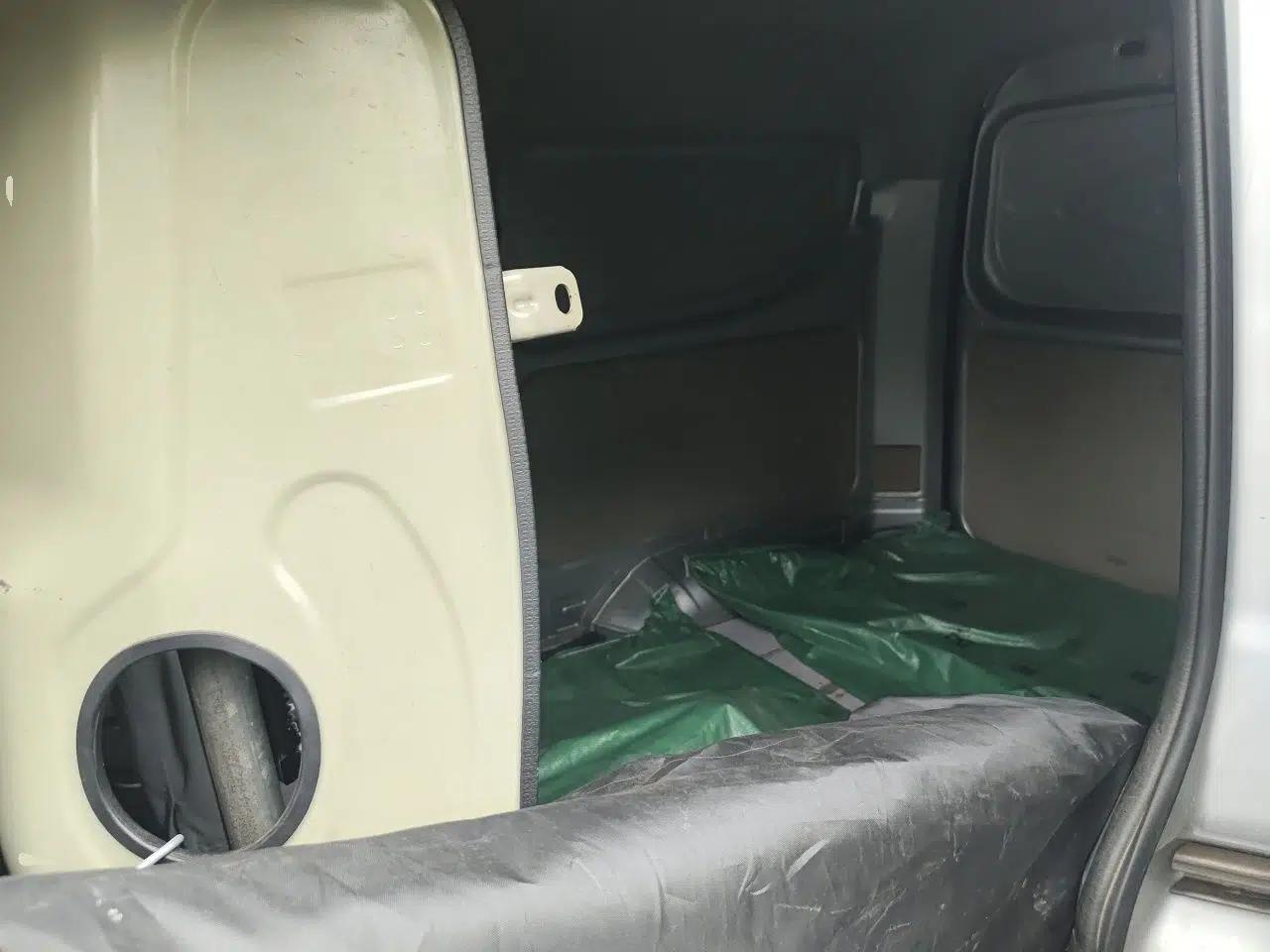 Used CHANGAN KUAYUE Xing V3 2023 1.3L Gasoline Comfort Model 2-Seater Van — миниатюра 17