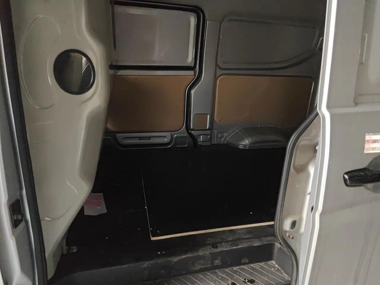 Used CHANGAN KUAYUE Xing V3 2023 1.3L Gasoline Standard Version 2-Seater Van — миниатюра 17