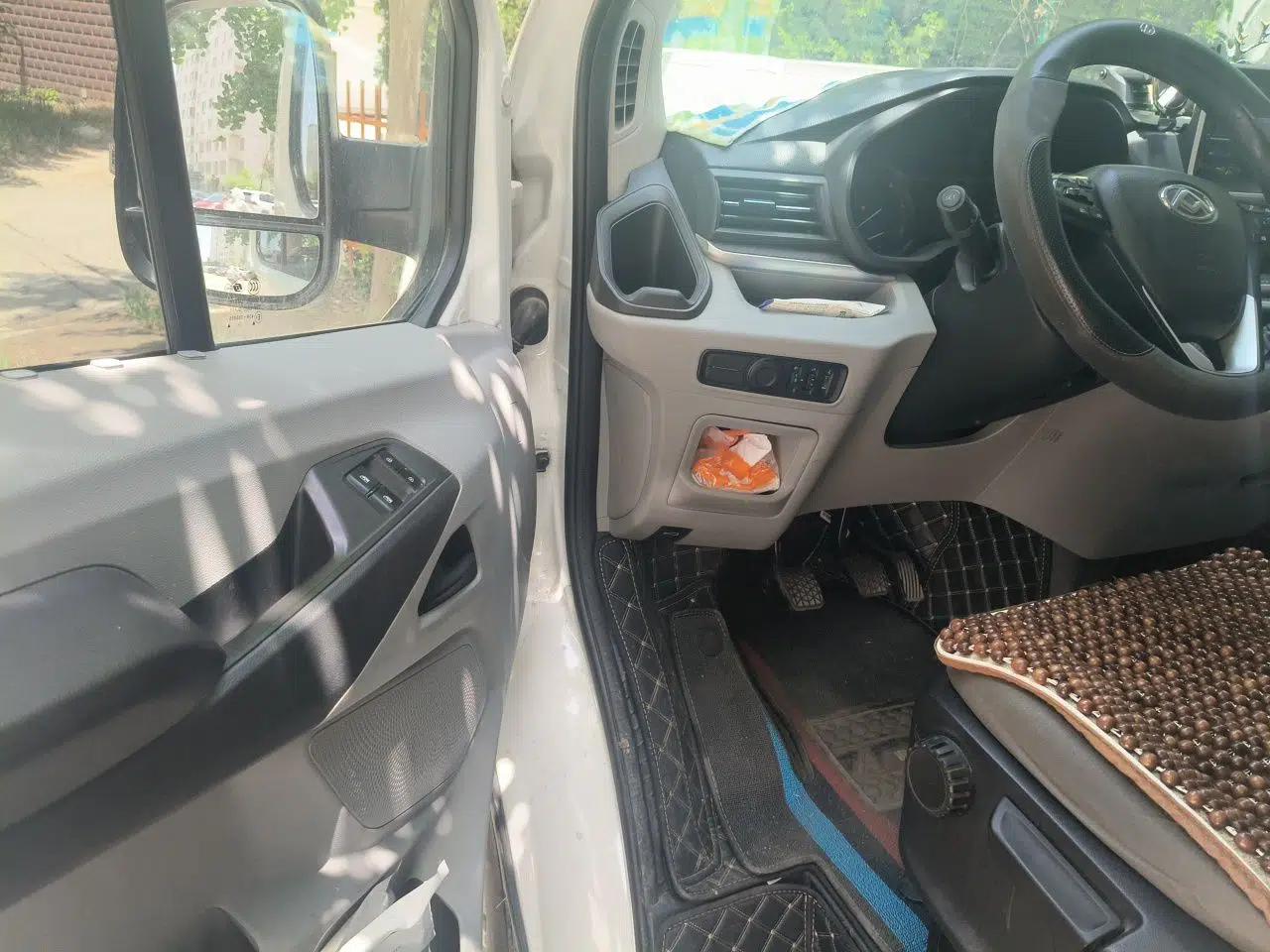 Used SAIC MAXUS Xintu V90 2020 2.0T Manual - Yunjie Version Front-Wheel Drive Rear Single Tire Long Wheelbase High-Roof 7-Seater — миниатюра 16