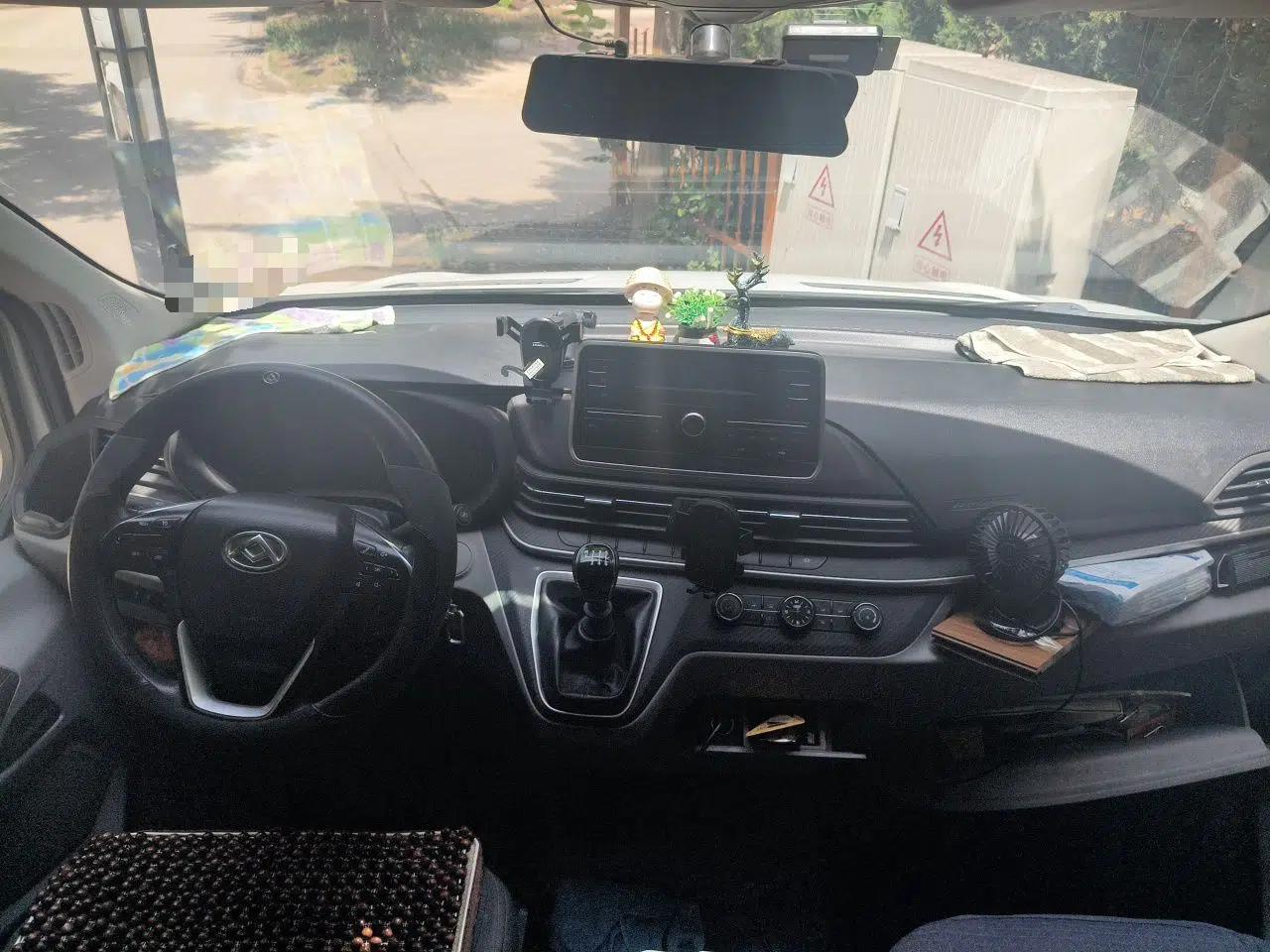 Used SAIC MAXUS Xintu V90 2020 2.0T Manual - Yunjie Version Front-Wheel Drive Rear Single Tire Long Wheelbase High-Roof 7-Seater — миниатюра 9