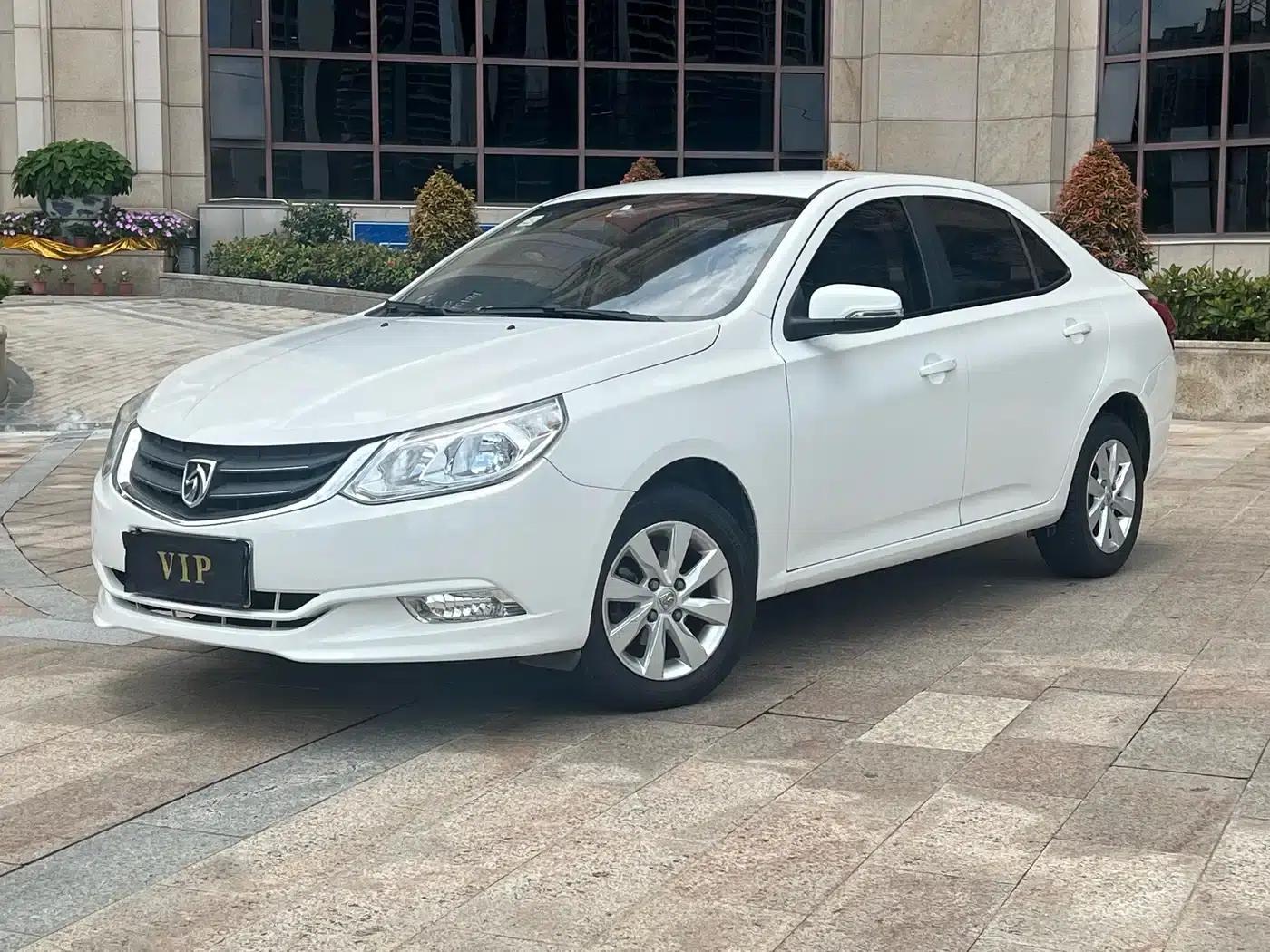 Baojun 630 2014 1.5L Automatic Comfort Model — миниатюра 1