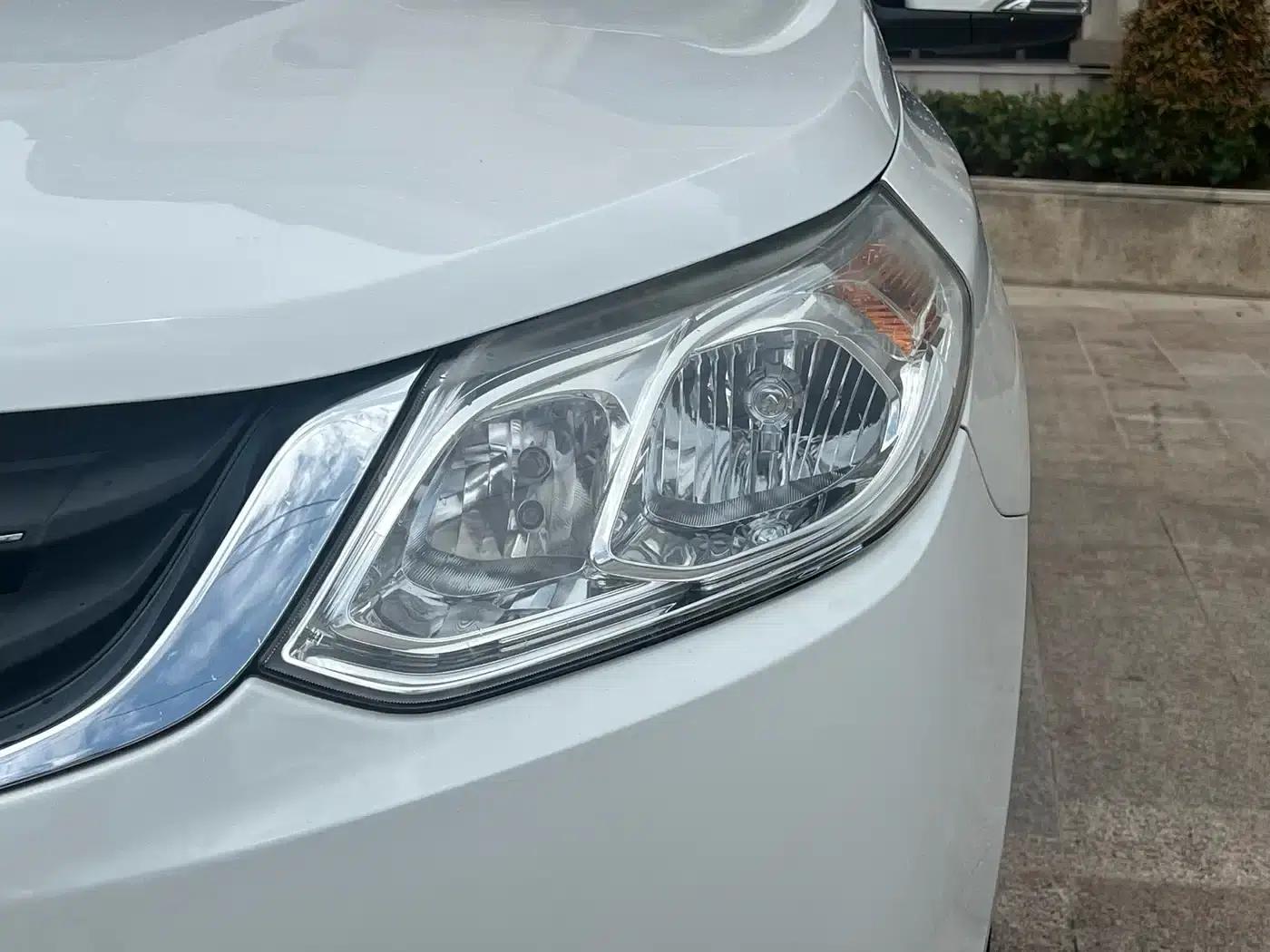 Baojun 630 2014 1.5L Automatic Comfort Model — миниатюра 4