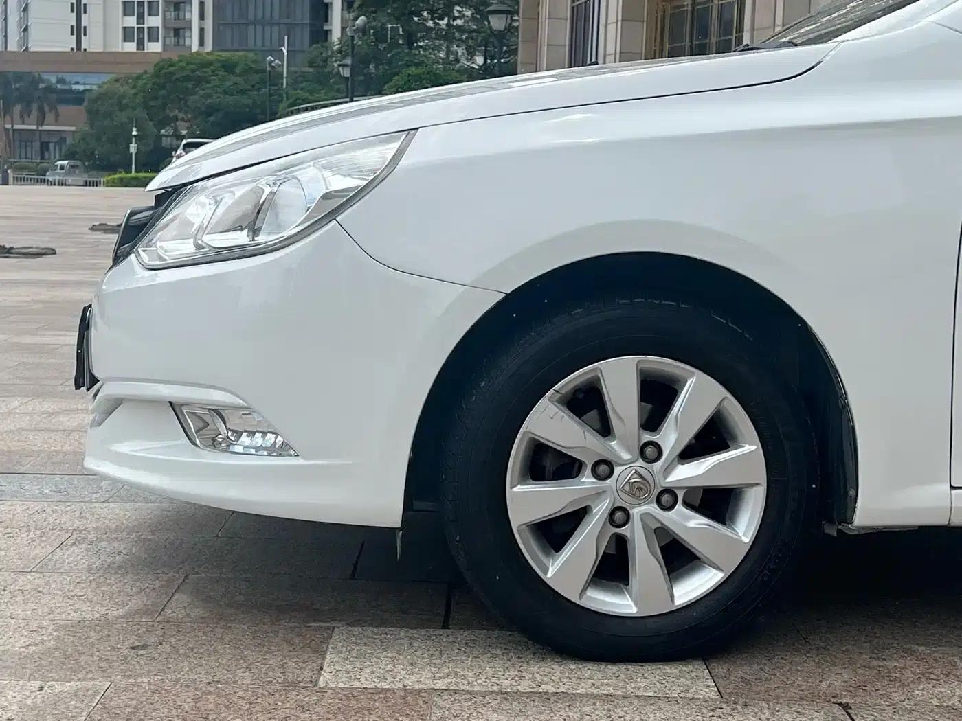 Baojun 630 2014 1.5L Automatic Comfort Model — миниатюра 5