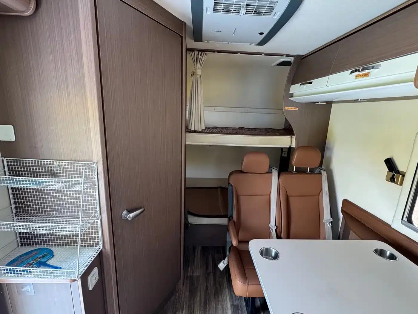 SAIC MAXUS V80 RV 2021 Model 2.0T Lifestyle V80 RV with Transverse Bed — миниатюра 11