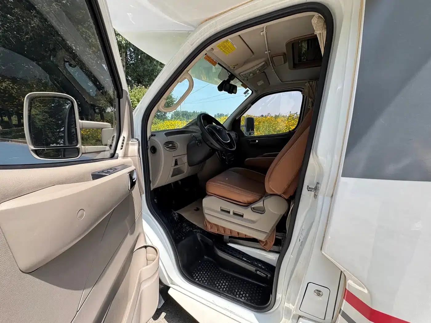 SAIC MAXUS V80 RV 2021 Model 2.0T Lifestyle V80 RV with Transverse Bed — миниатюра 21