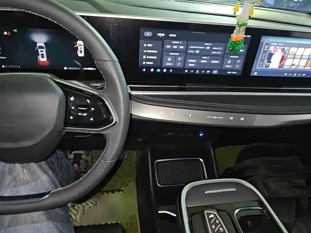 Maxus G90 2022 2.0T Interstellar 7-Seater Edition — миниатюра 10