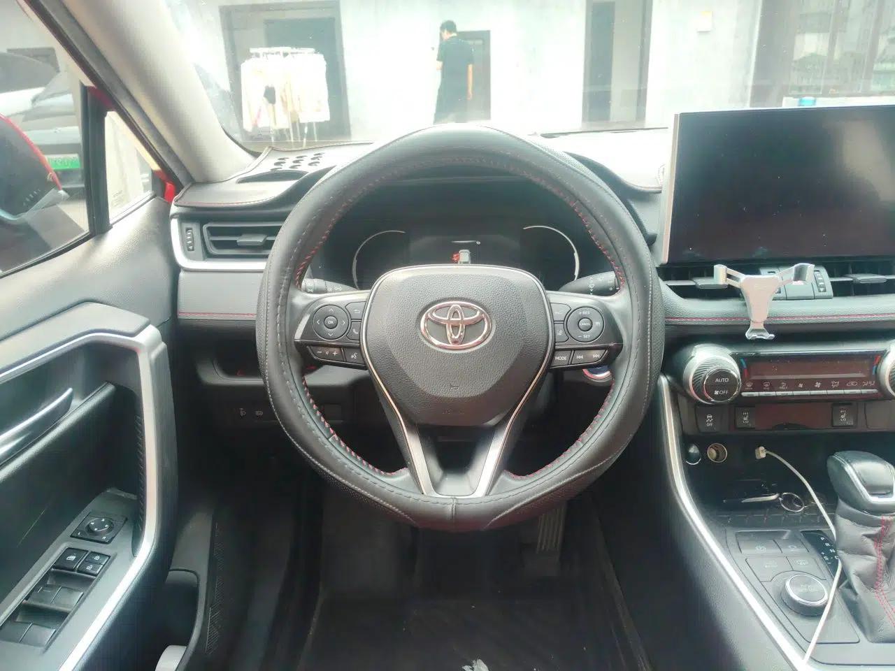 Used Toyota Wildlander New Energy 2021 High-Performance Edition 2.5L Two-Wheel Drive Powerful Version — миниатюра 10