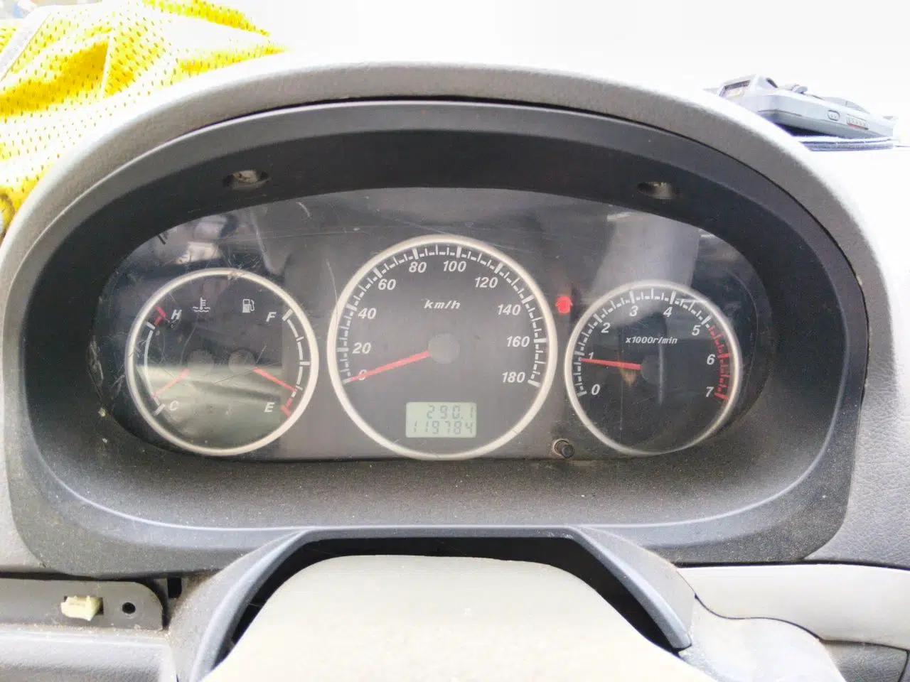 Used Foton Scenic 2014 2.0L Express Classic Long-Wheelbase High-Roof 4Q20M — миниатюра 11