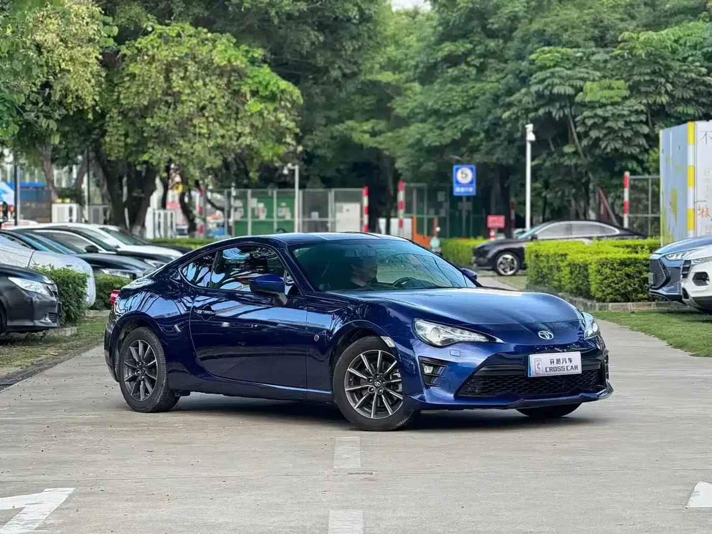 Toyota 86 2019 2.0L Manual Deluxe Edition — миниатюра 3