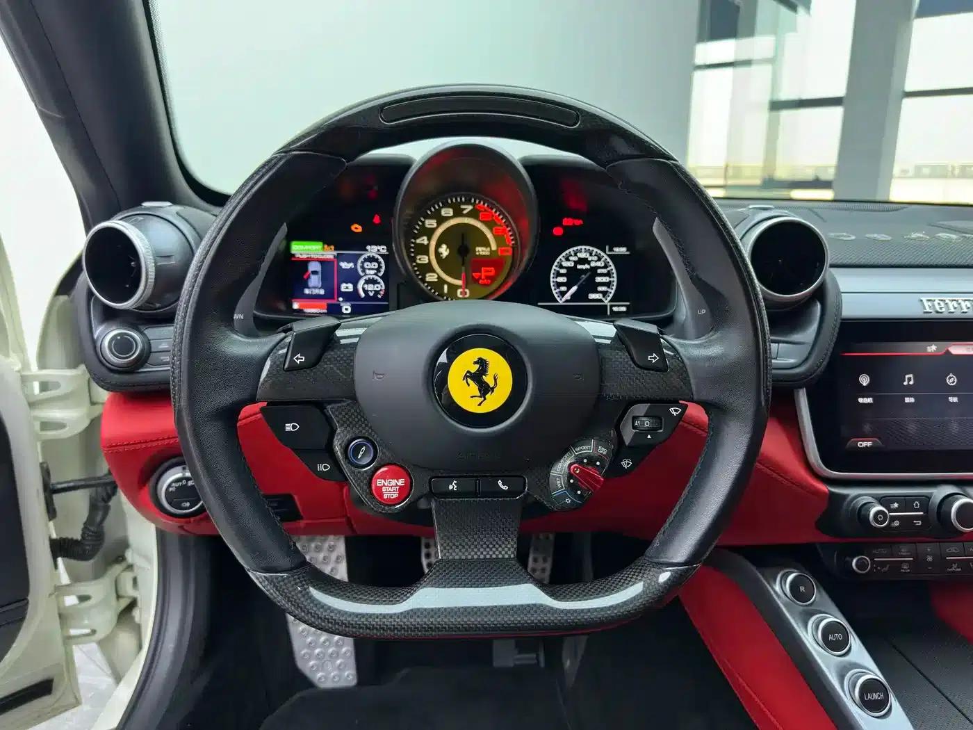 2017 GTC4Lusso 3.9T V8 — миниатюра 15