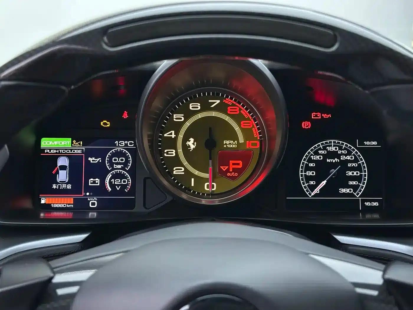 2017 GTC4Lusso 3.9T V8 — миниатюра 16