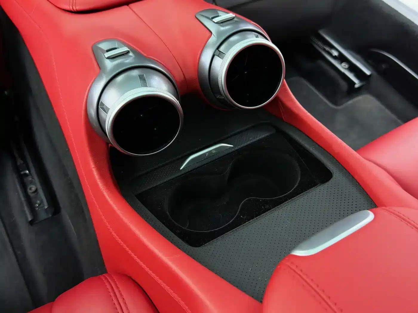 2017 GTC4Lusso 3.9T V8 — миниатюра 27