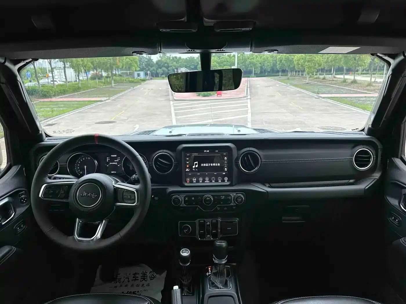 Jeep Wrangler New Energy 2021 Model 4-Door 2.0T 4xe Sahara — миниатюра 11