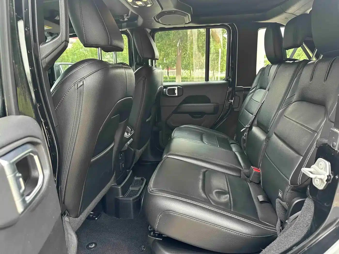 Jeep Wrangler New Energy 2021 Model 4-Door 2.0T 4xe Sahara — миниатюра 7